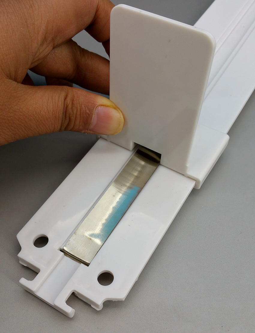 Plastic Shelf Pusher Tray for Cigarette
